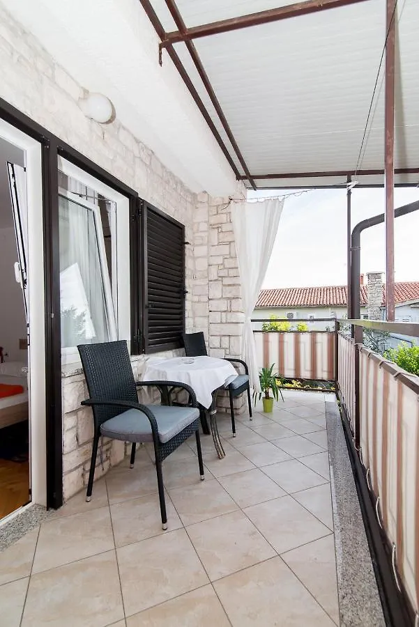 Apartments Jasna 3 Novigrad  0*, Novigrad (Istria) Croatia