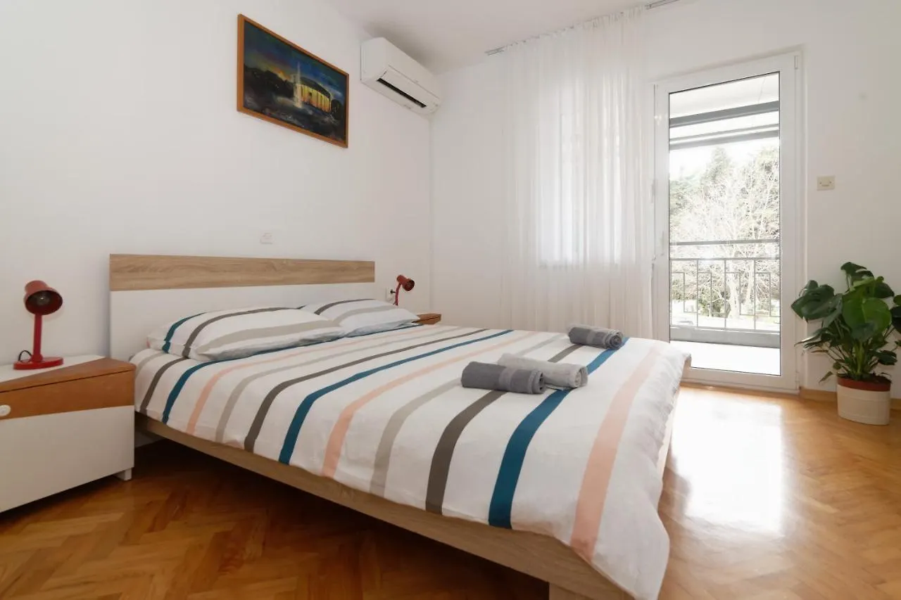 Apartments Jasna 3 Novigrad  Croatia
